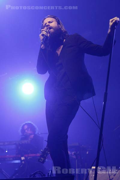 FATHER JOHN MISTY - 2015-10-31 - PARIS - Grande Halle de La Villette - 